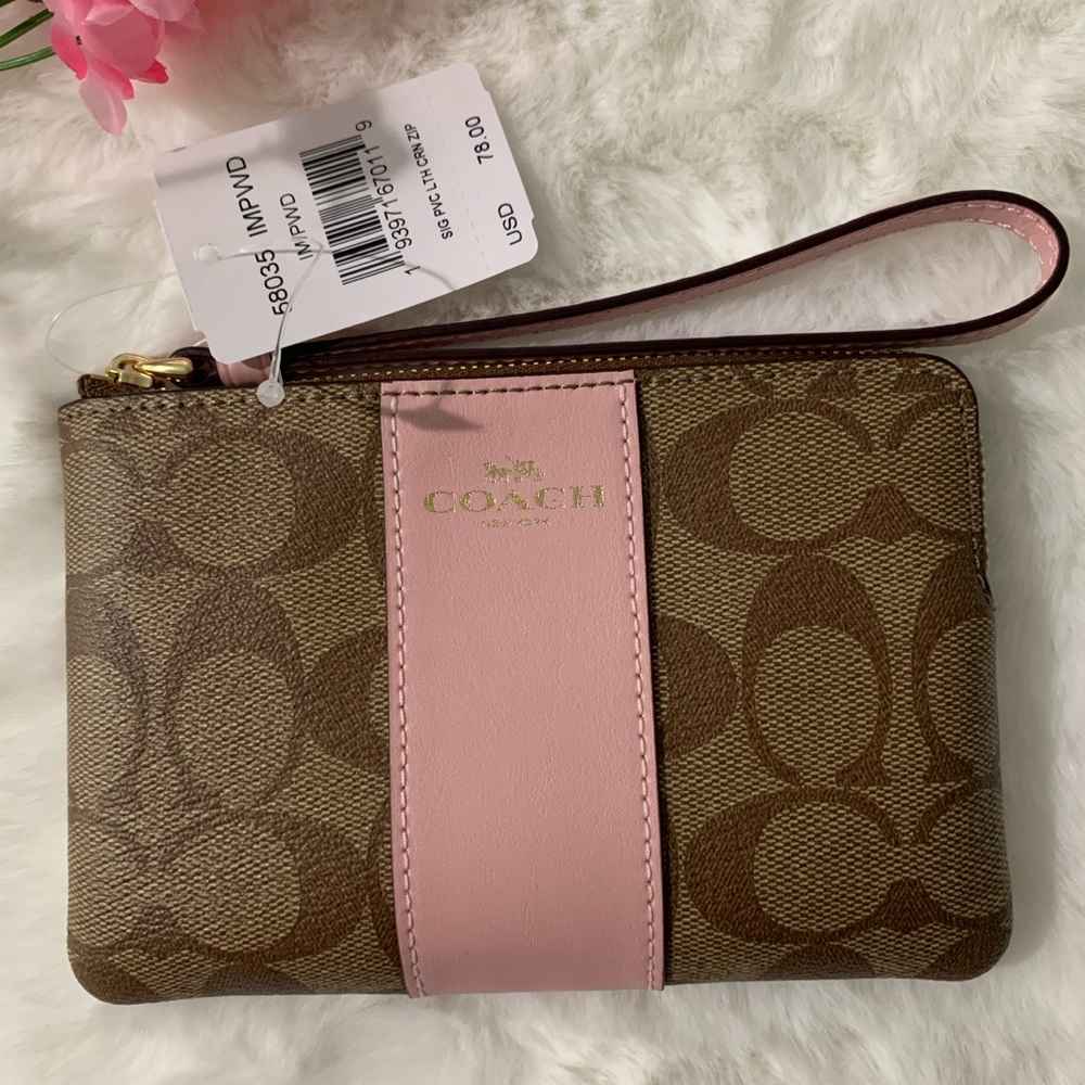 🎀Coach Corner Zip Wristlet In Sig Canvas